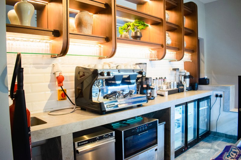 Okash Hotel